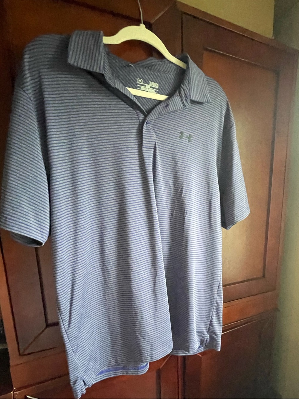 Under Armour "heat gear" grey and blue striped polo shirt Size XL